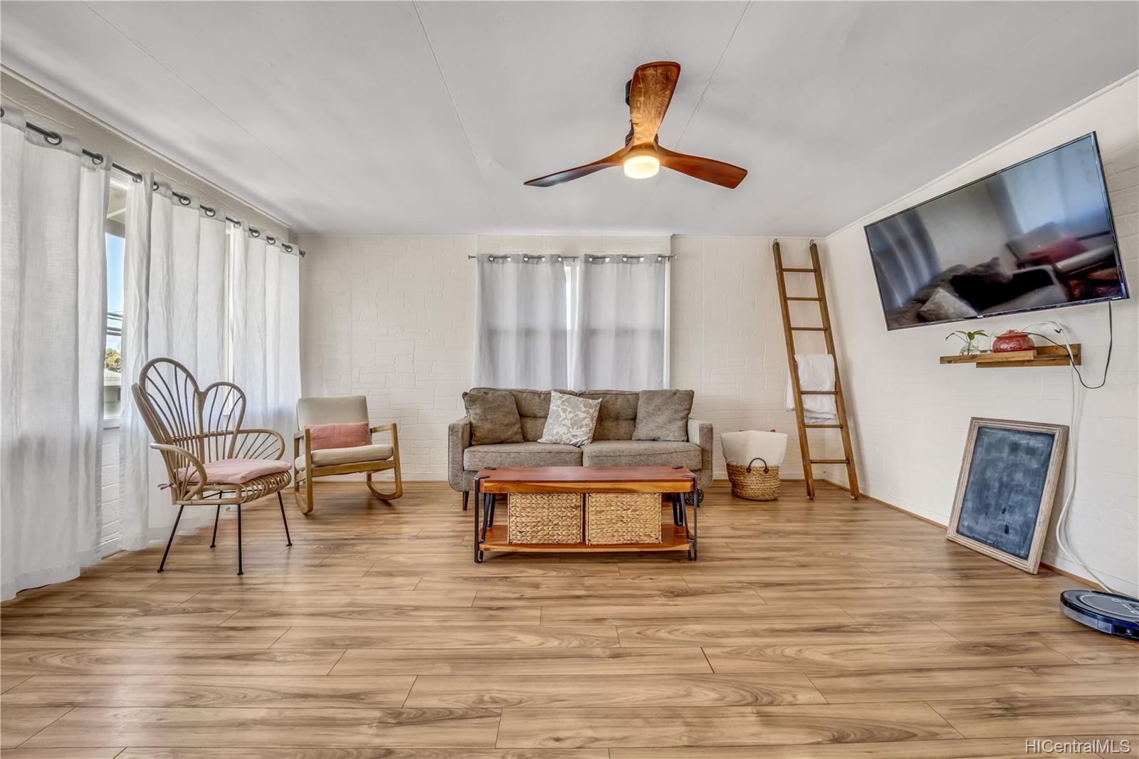 1233 Keolu Drive