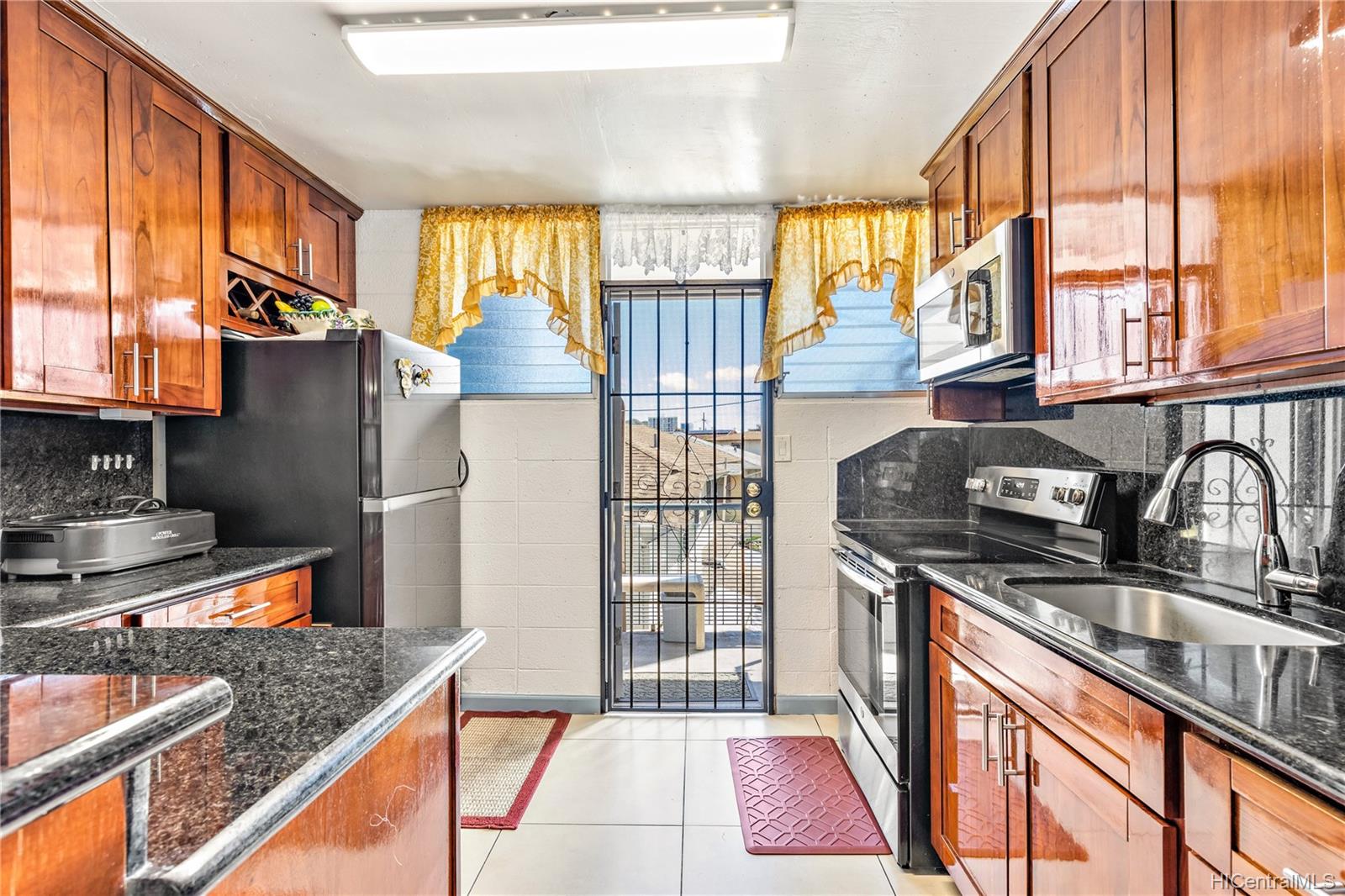 1119 Kokea Street  Unit C201