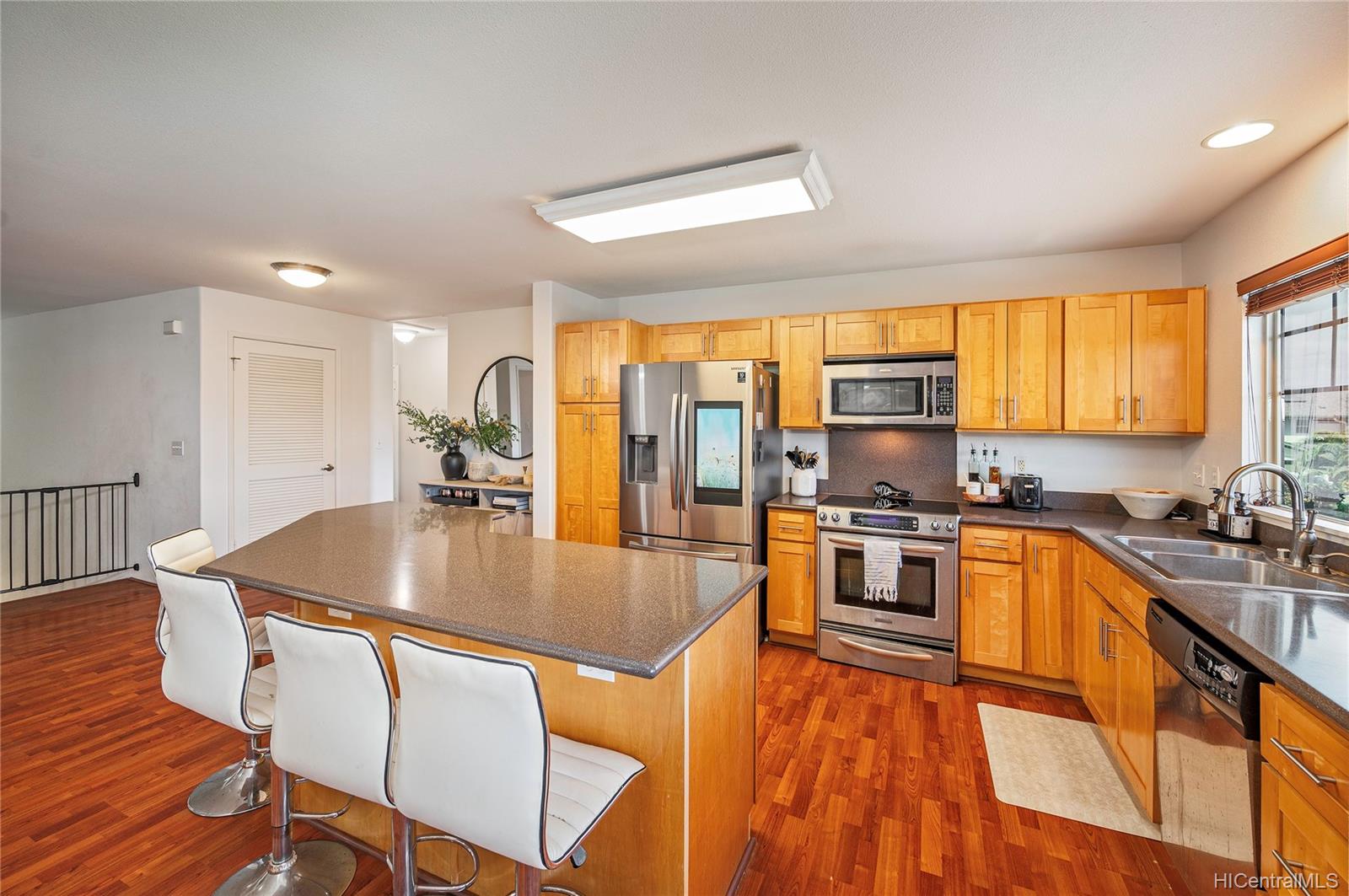 91-1179 Kaiau Avenue  Unit 803