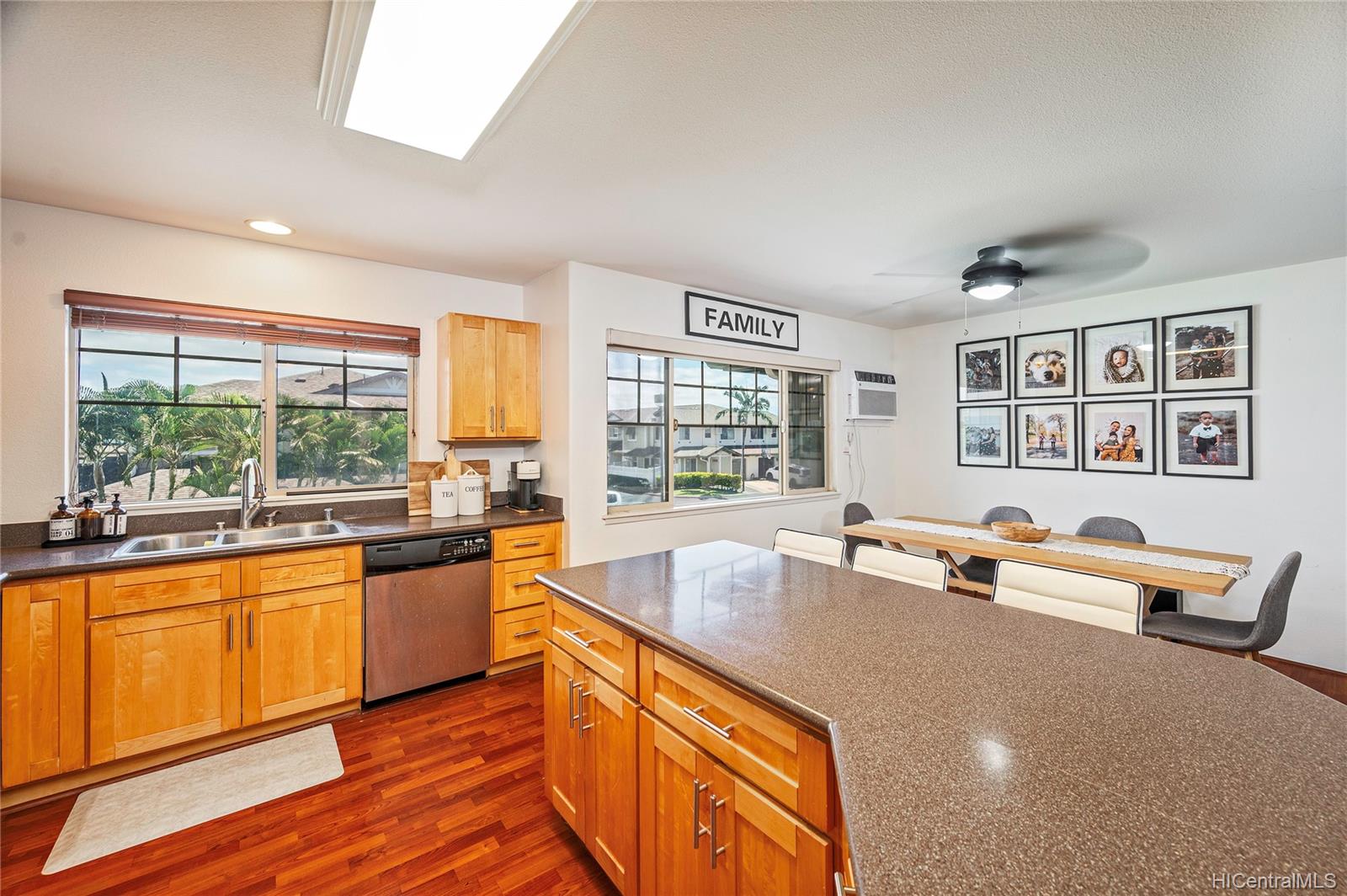 91-1179 Kaiau Avenue  Unit 803