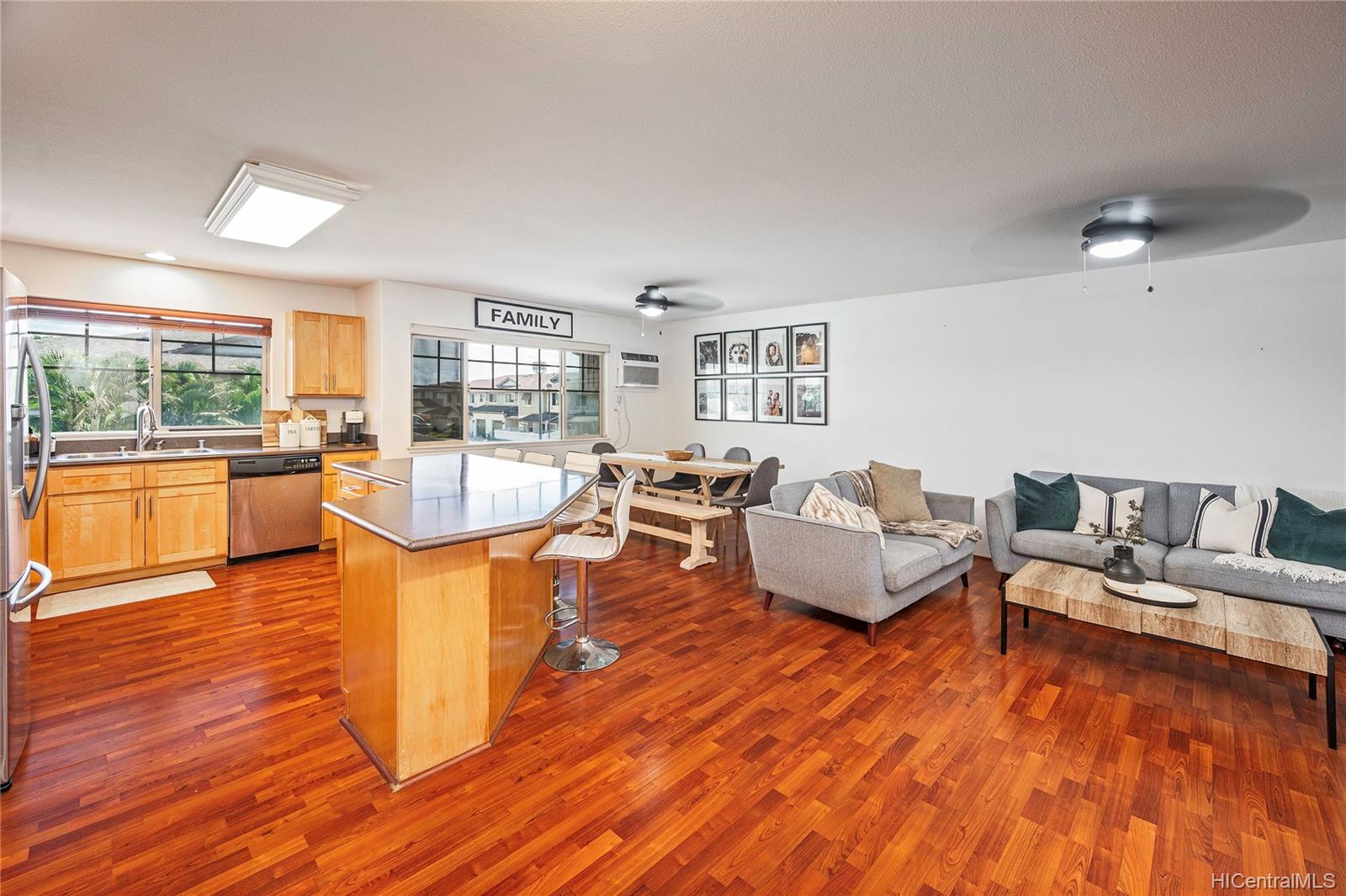 91-1179 Kaiau Avenue  Unit 803