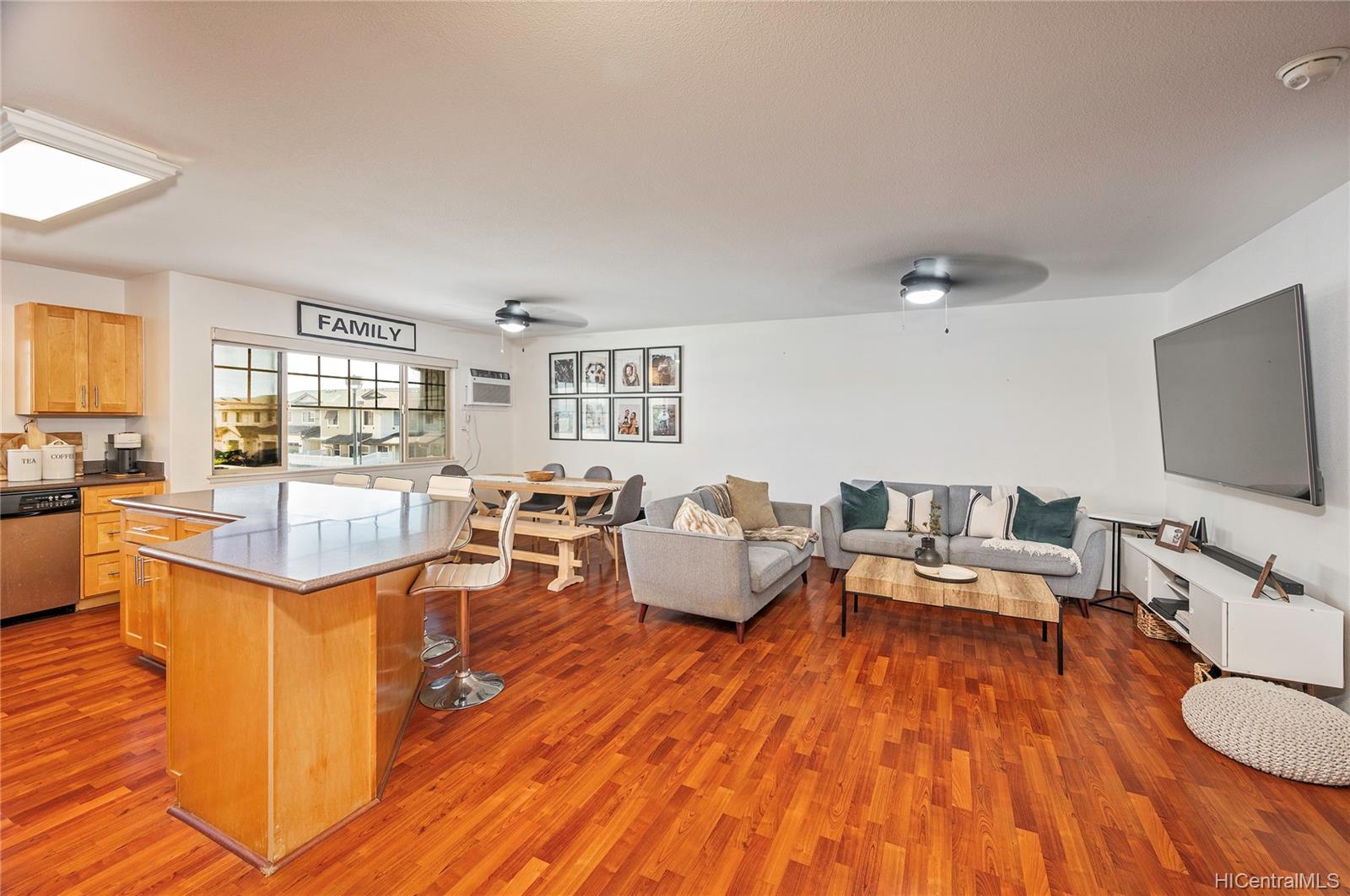 91-1179 Kaiau Avenue  Unit 803