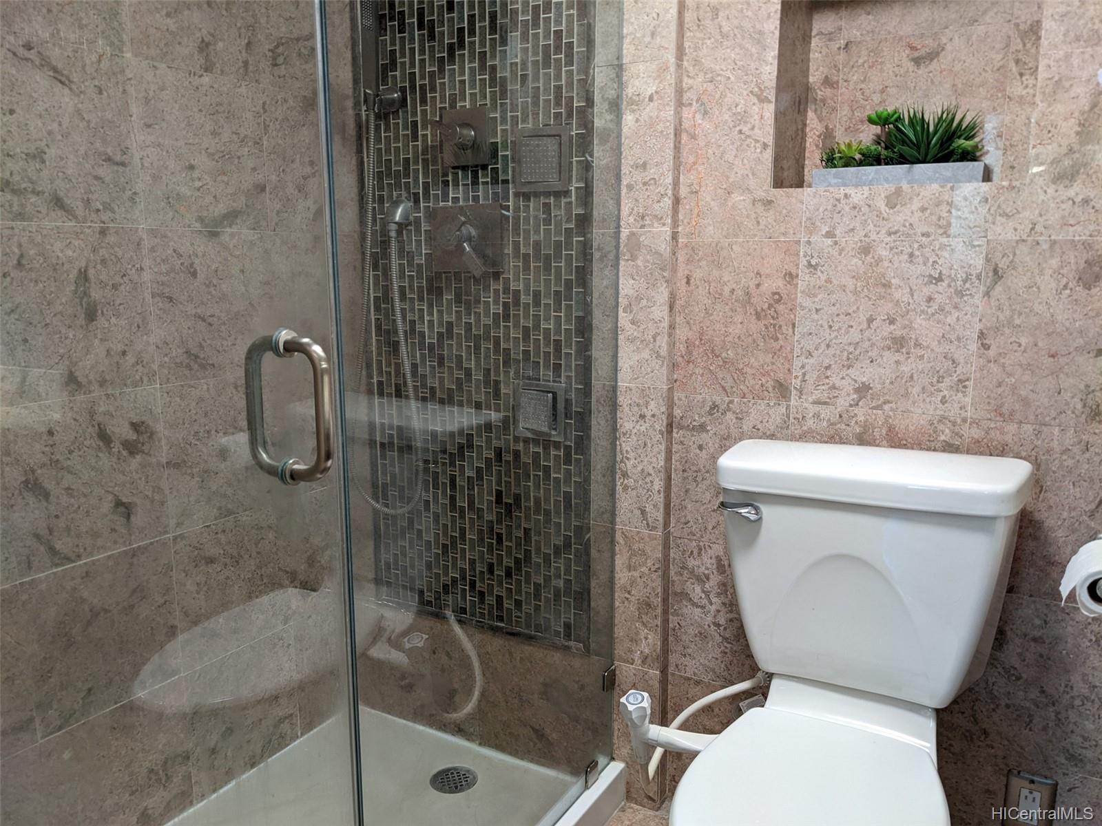 501 Hahaione Street  Unit 1/10J