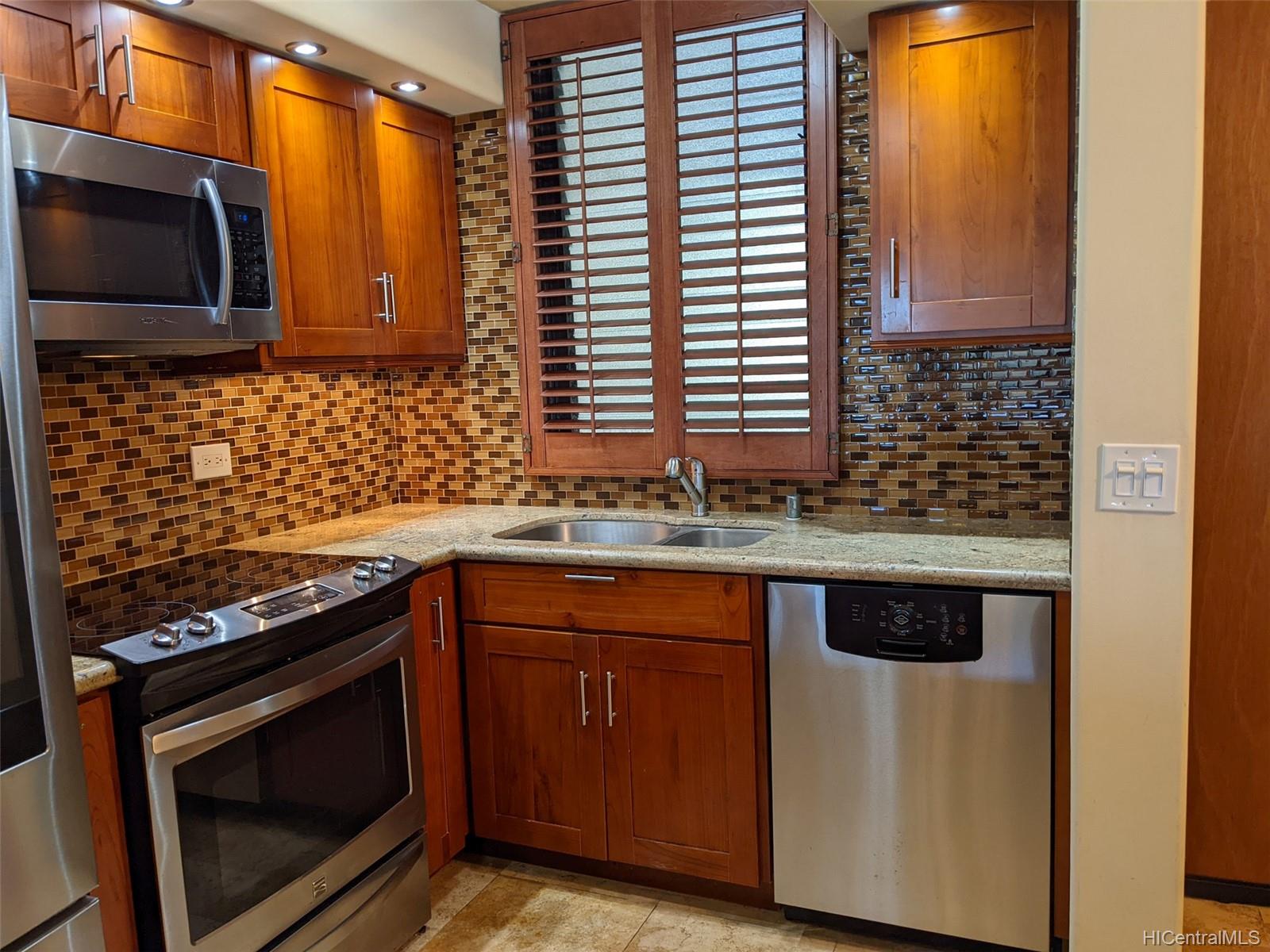 501 Hahaione Street  Unit 1/10J