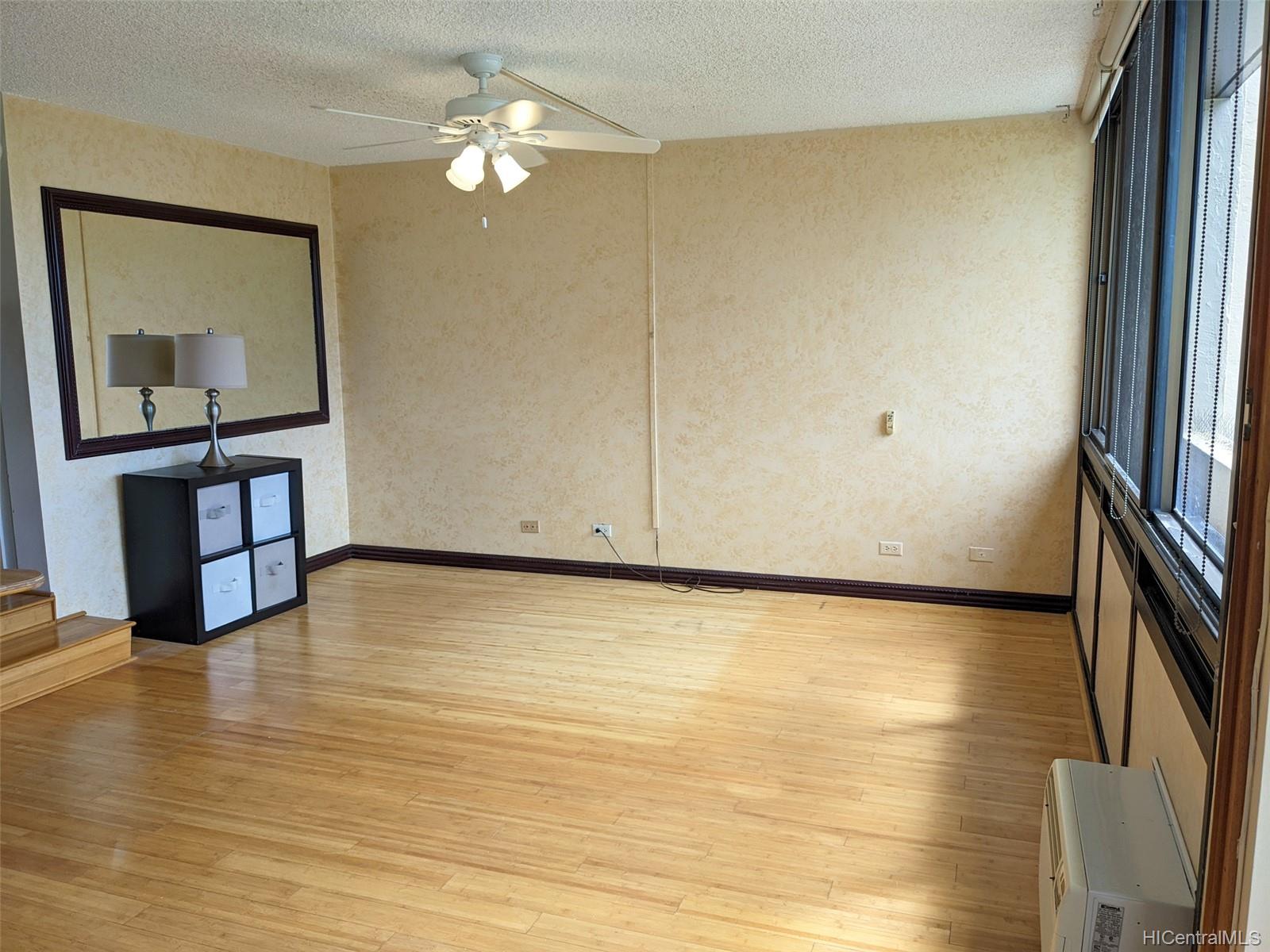 501 Hahaione Street  Unit 1/10J