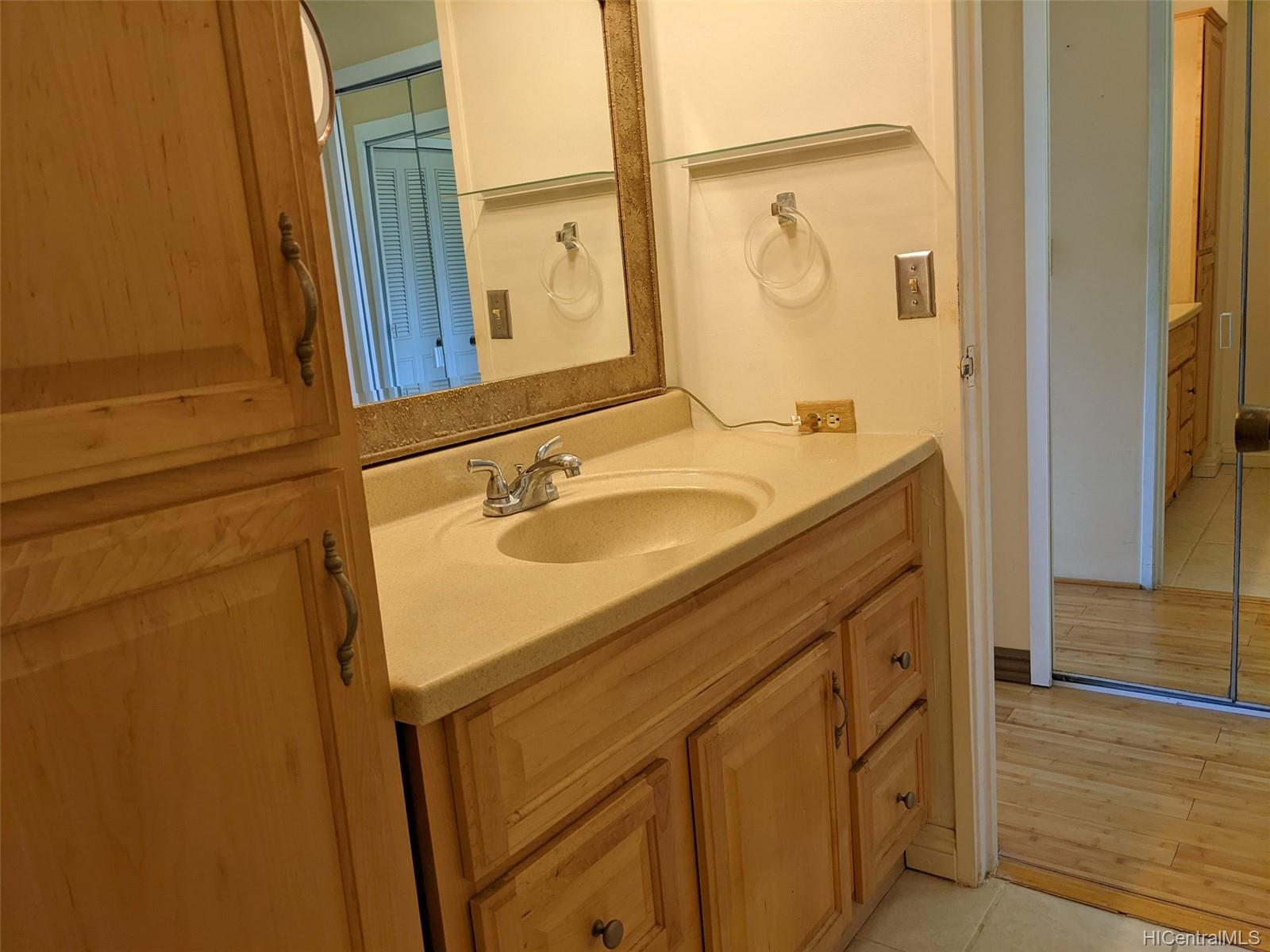 501 Hahaione Street  Unit 1/10J