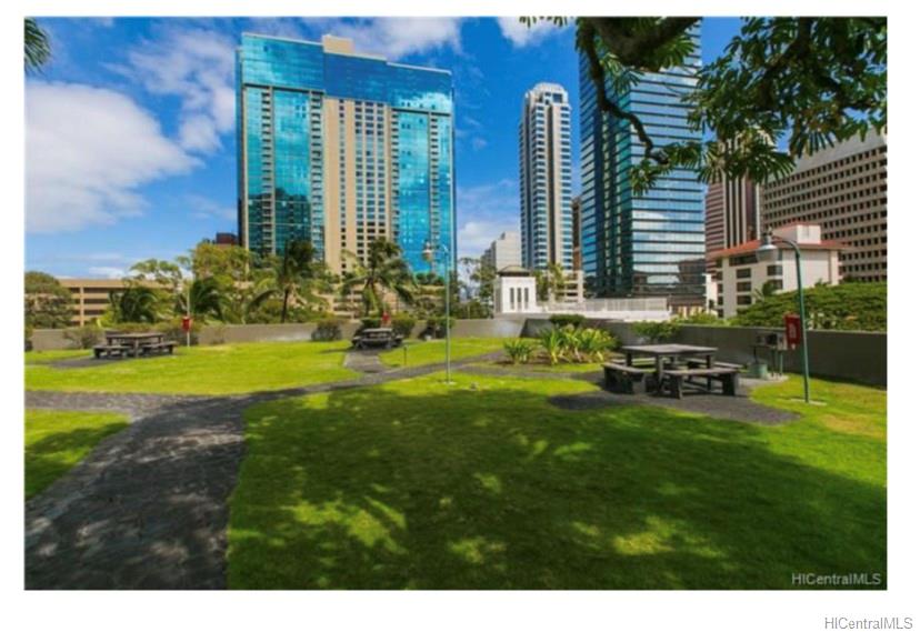 1255 nuuanu Drive  Unit E606