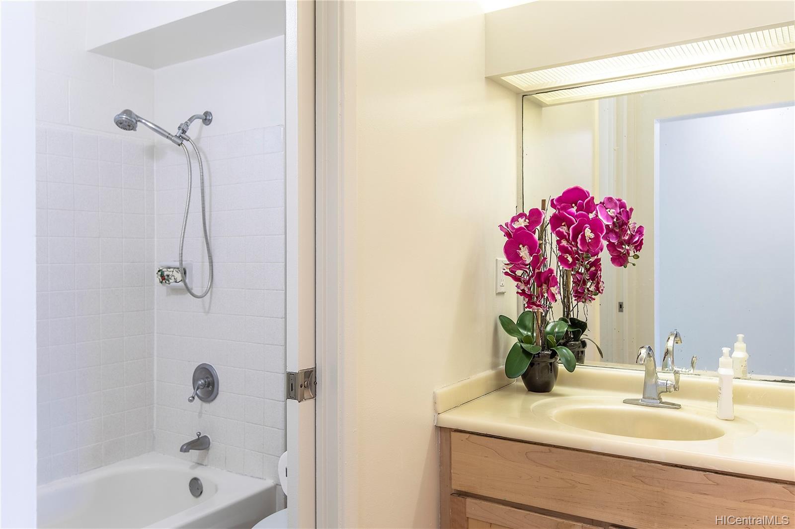 1555 Pohaku Street  Unit A202