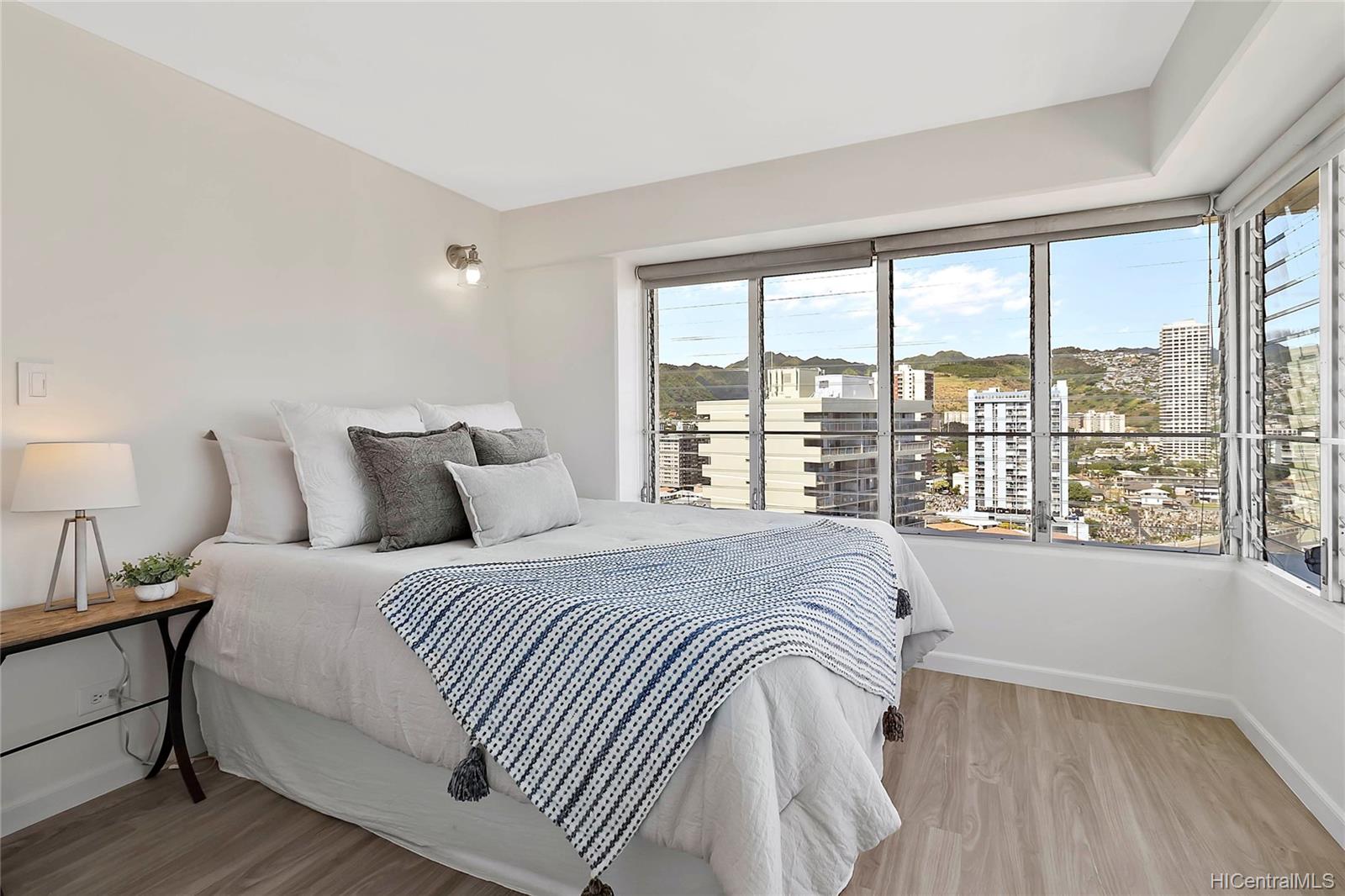 2525 Date Street  Unit 1802