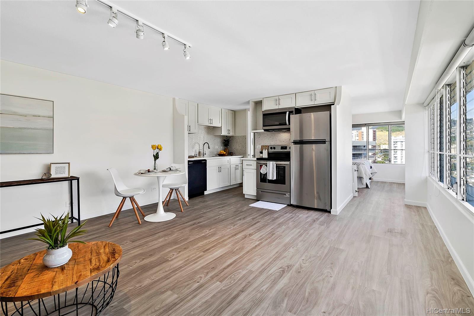 2525 Date Street  Unit 1802