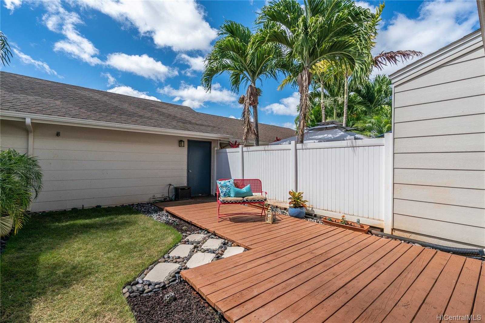 91-1009 Kaipalaoa Street  Unit 304
