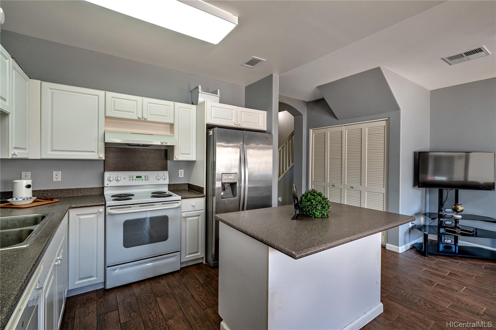 91-1009 Kaipalaoa Street  Unit 304