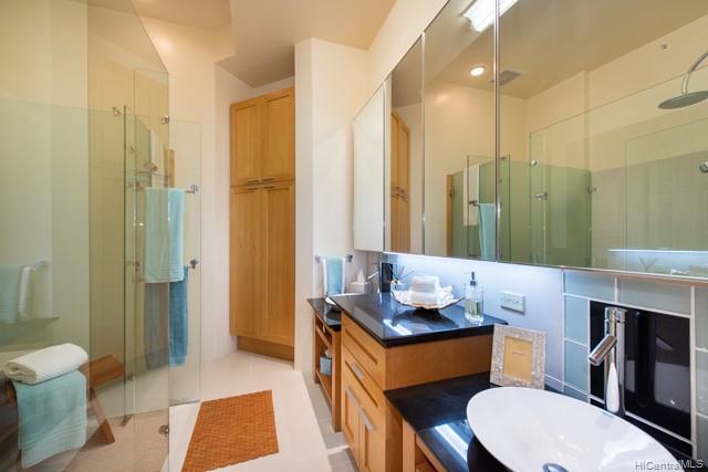427 Launiu Street  Unit 501