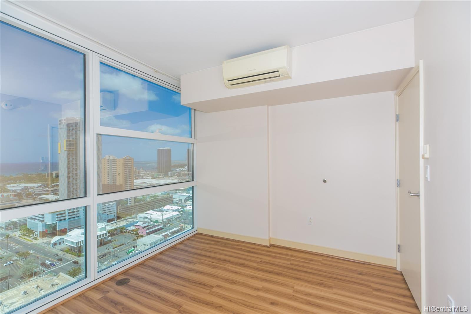 909 Kapiolani Boulevard  Unit 2902