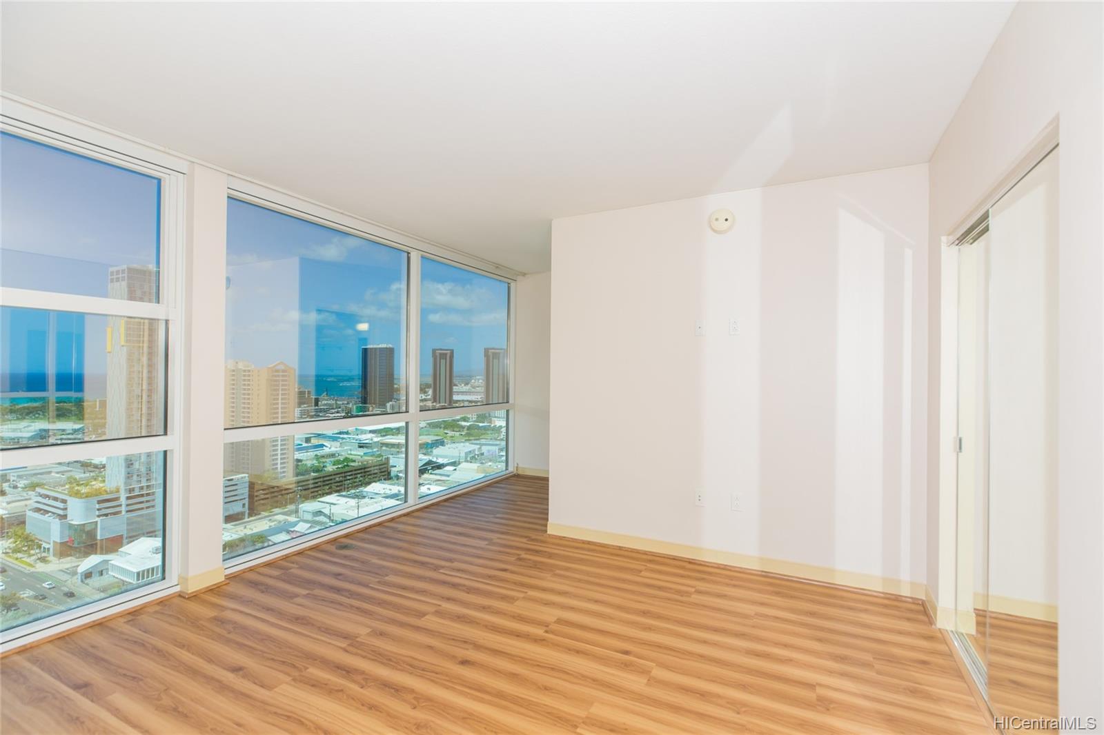 909 Kapiolani Boulevard  Unit 2902