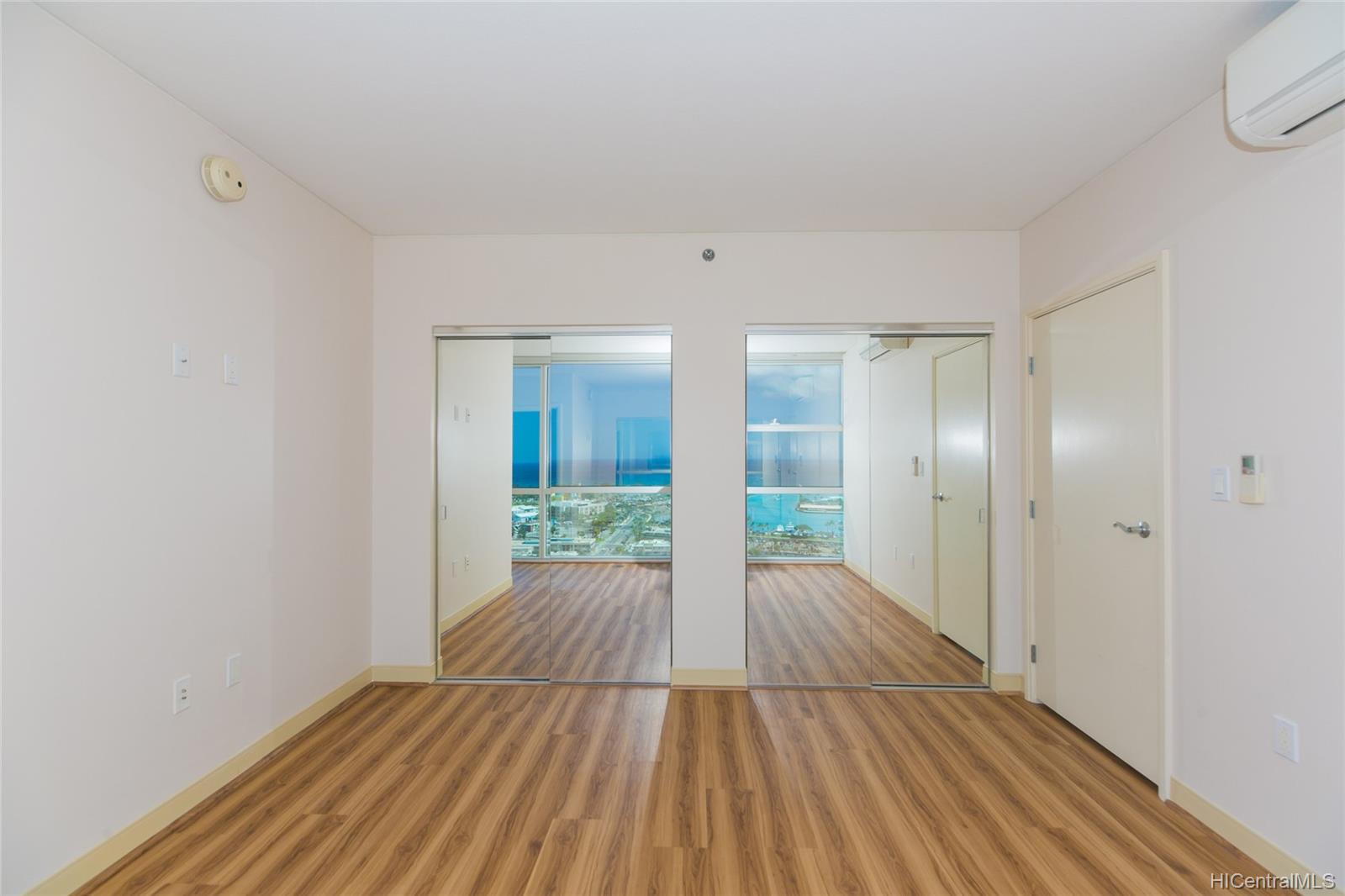 909 Kapiolani Boulevard  Unit 2902