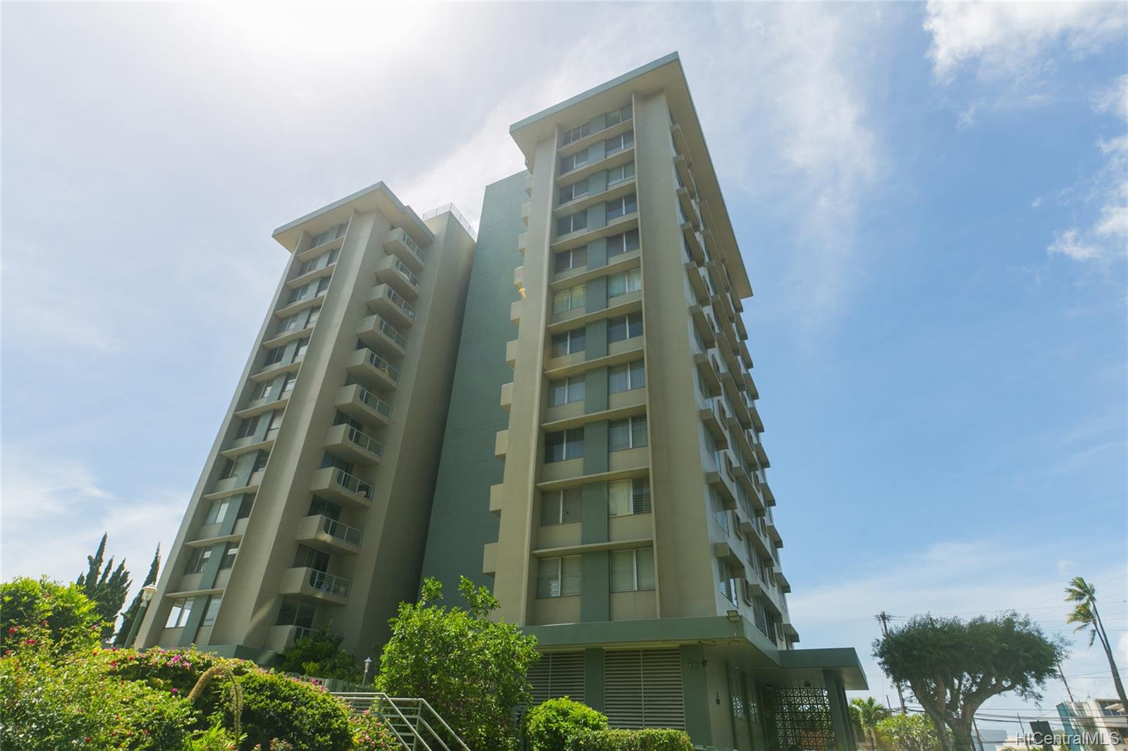 2637 Kuilei Street  Unit A104