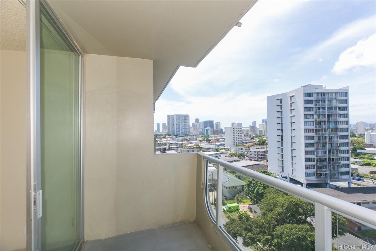 2637 Kuilei Street  Unit A104