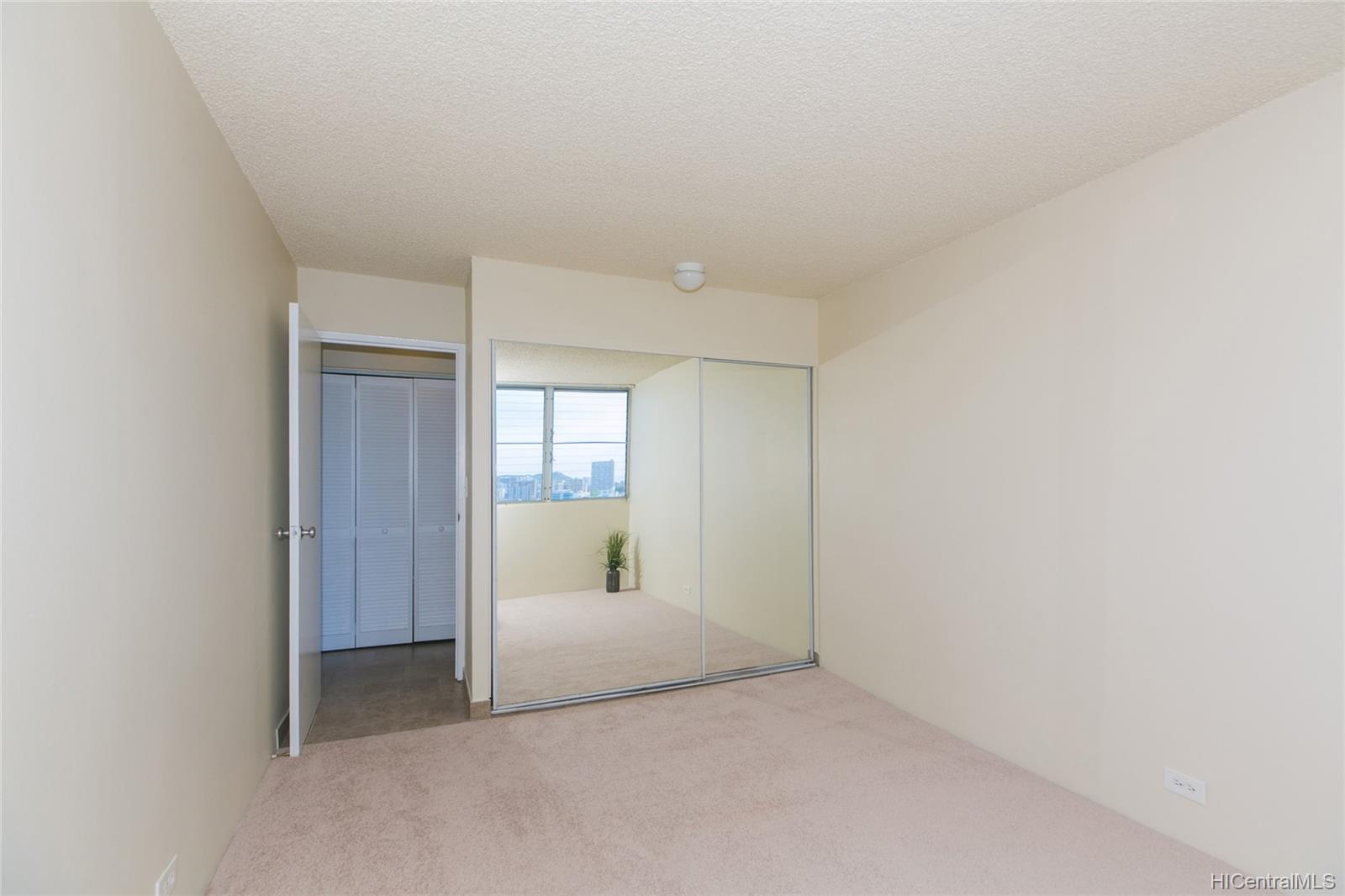 2637 Kuilei Street  Unit A104
