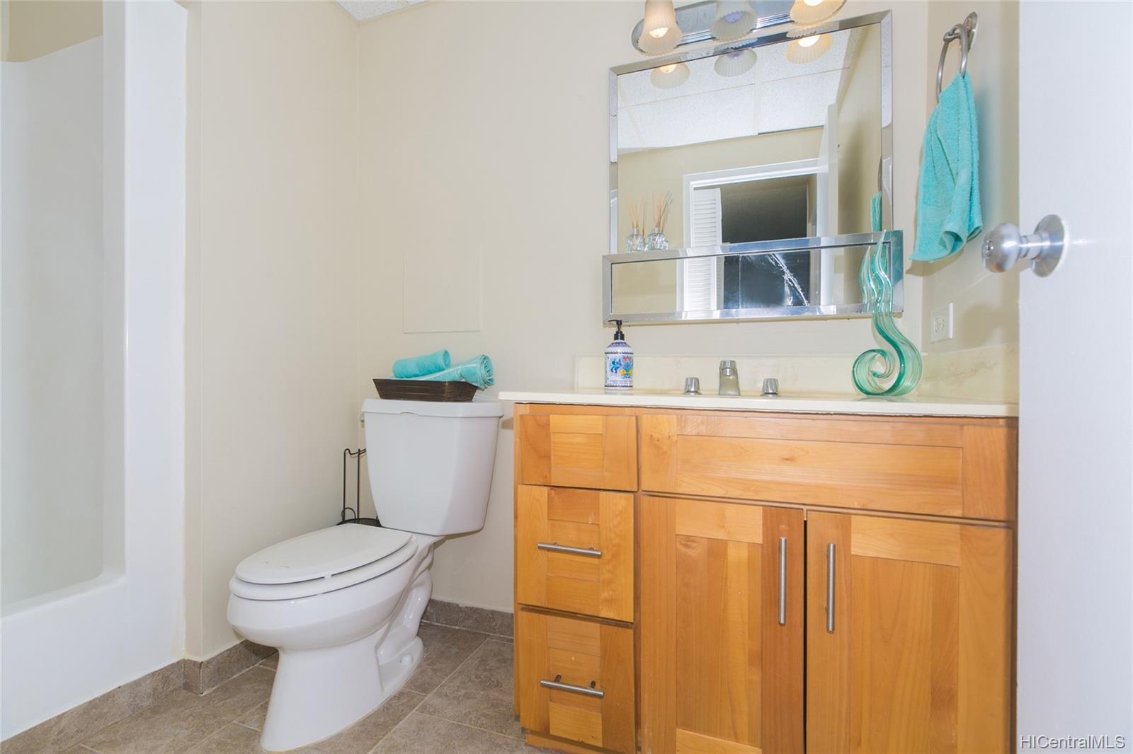 2637 Kuilei Street  Unit A104