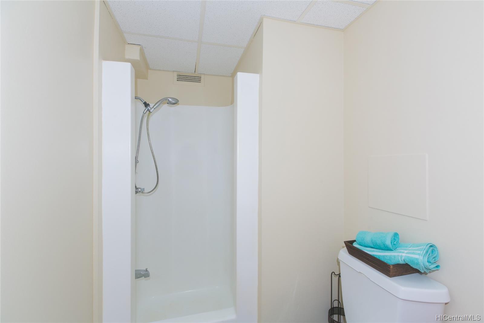 2637 Kuilei Street  Unit A104