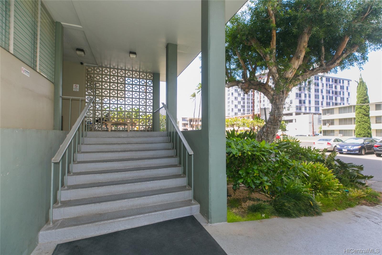 2637 Kuilei Street  Unit A104