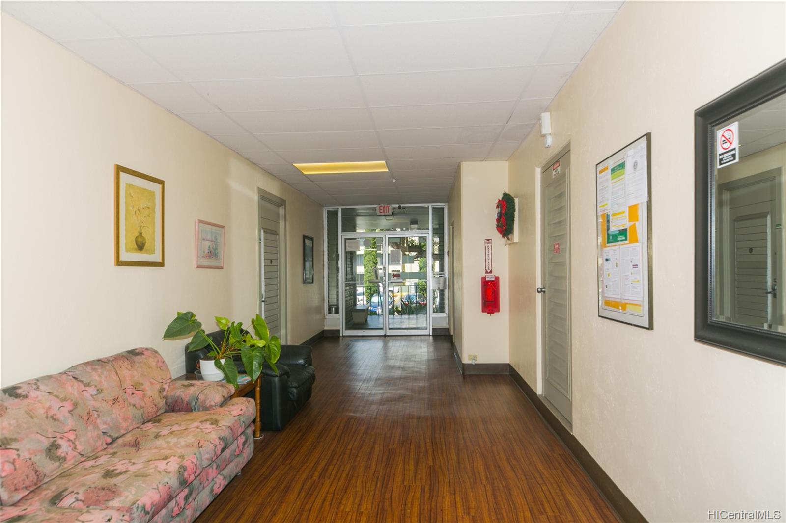 2637 Kuilei Street  Unit A104