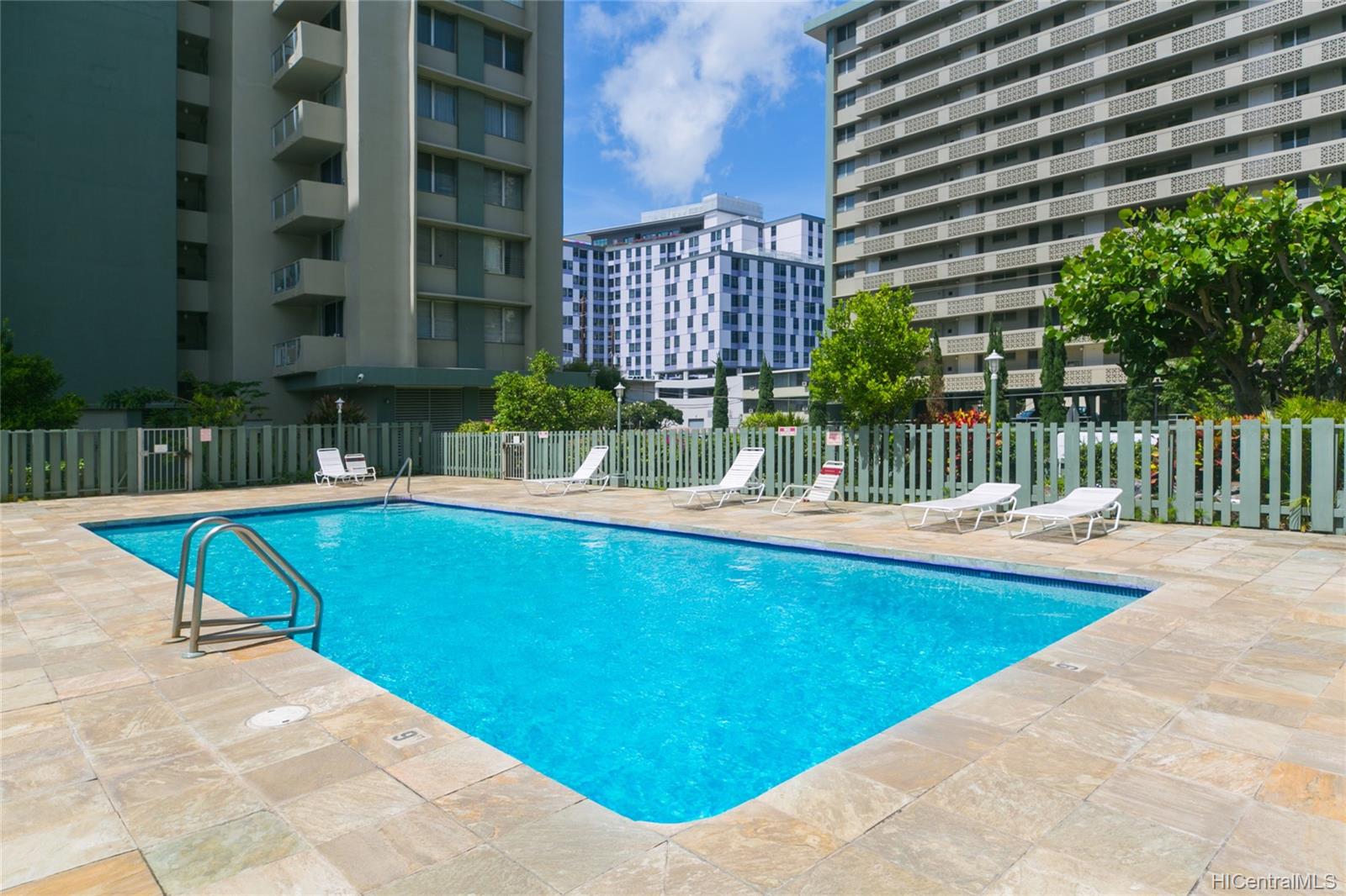 2637 Kuilei Street  Unit A104