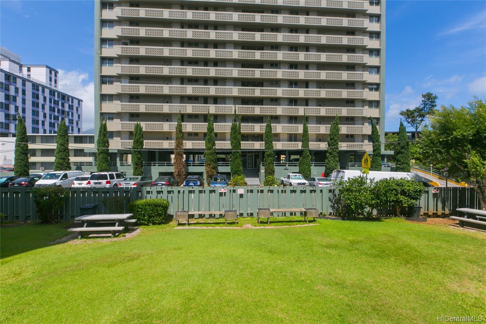 2637 Kuilei Street  Unit A104