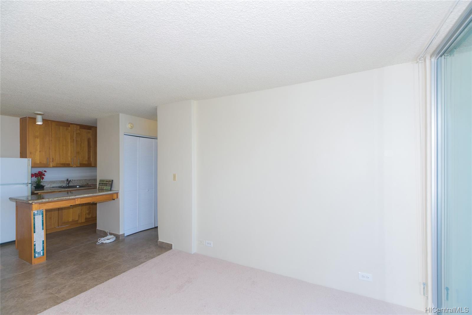 2637 Kuilei Street  Unit A104