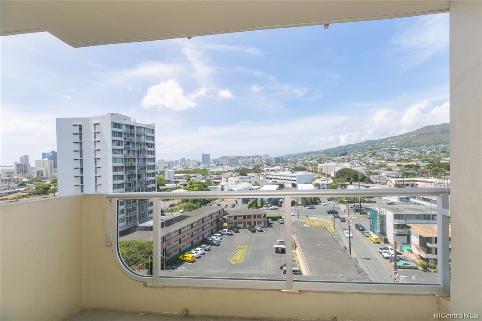 2637 Kuilei Street  Unit A104