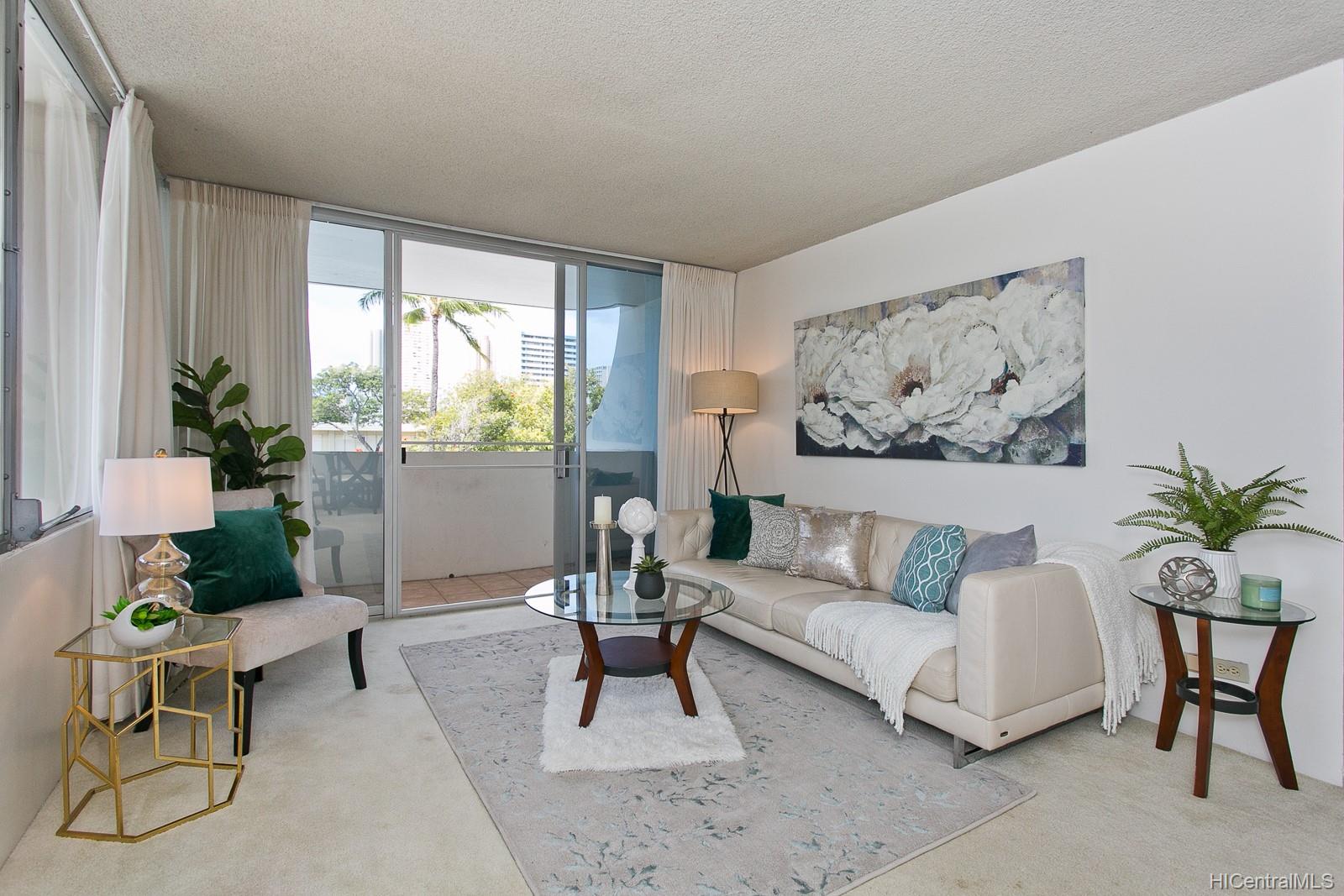 2825 S King Street  Unit 201