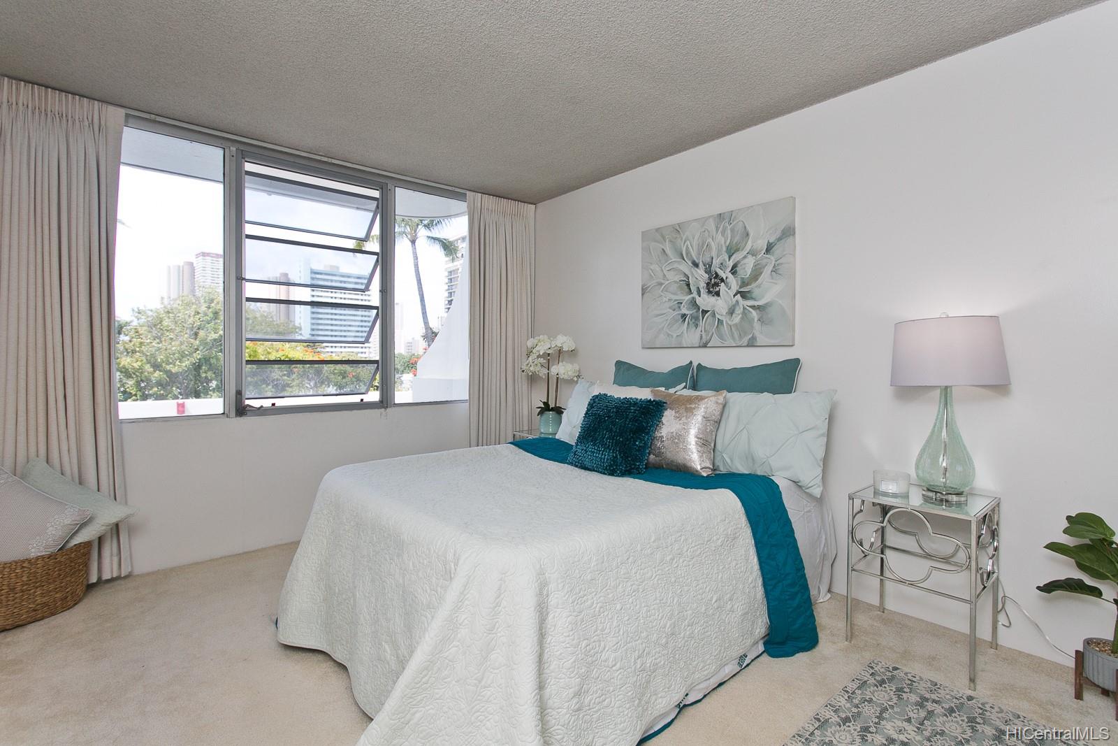 2825 S King Street  Unit 201