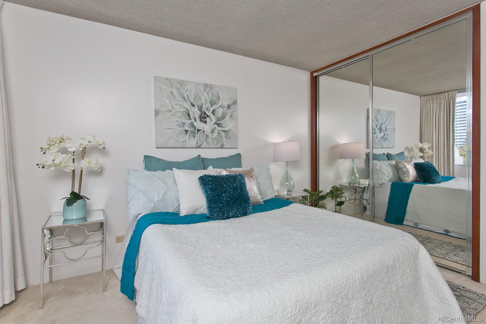 2825 S King Street  Unit 201