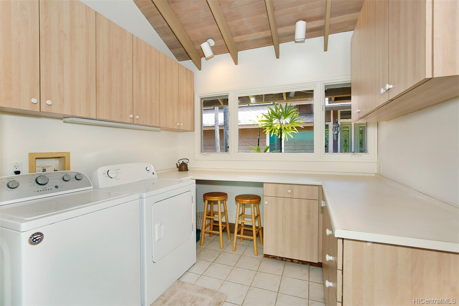 1110 Ilikala Place 1110 Ilikala Place