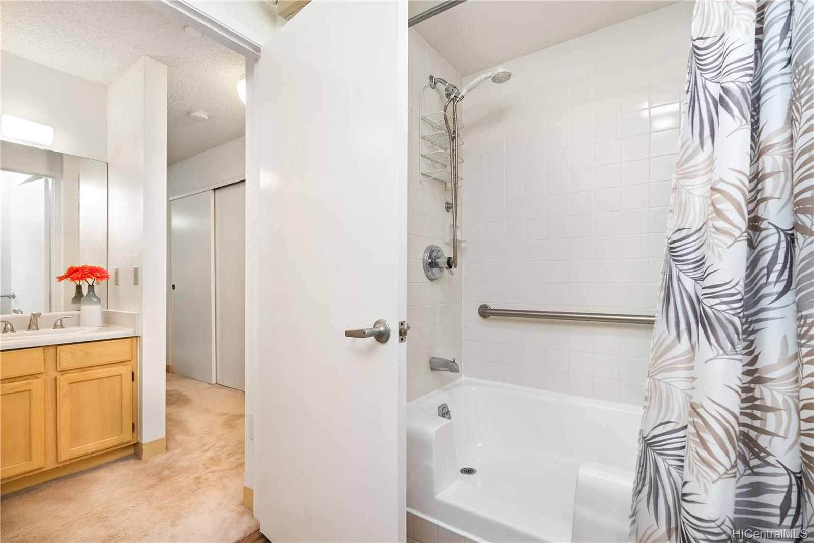 95-1050 Makaikai Street  Unit 16E