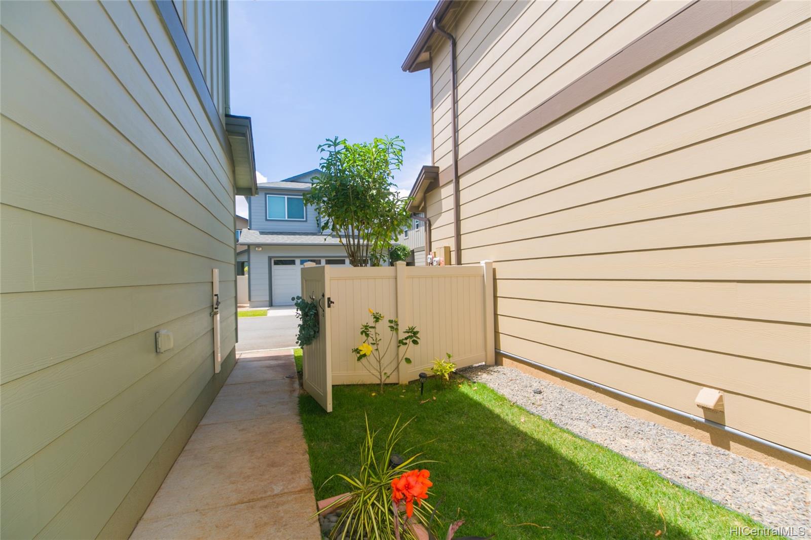 91-1160 Kamakana Street Unit 503 91-1160 Kamakana Street Unit 503
