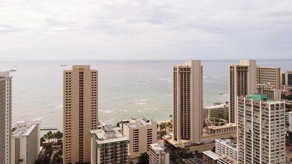 320 Liliuokalani Avenue  Unit 902