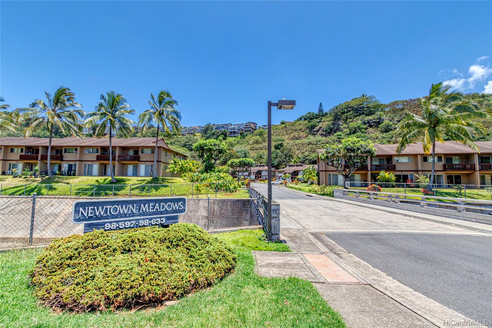 Newtown Meadows 98597 Kilinoe Street Unit 10D1 Aiea HI 96701 sold on