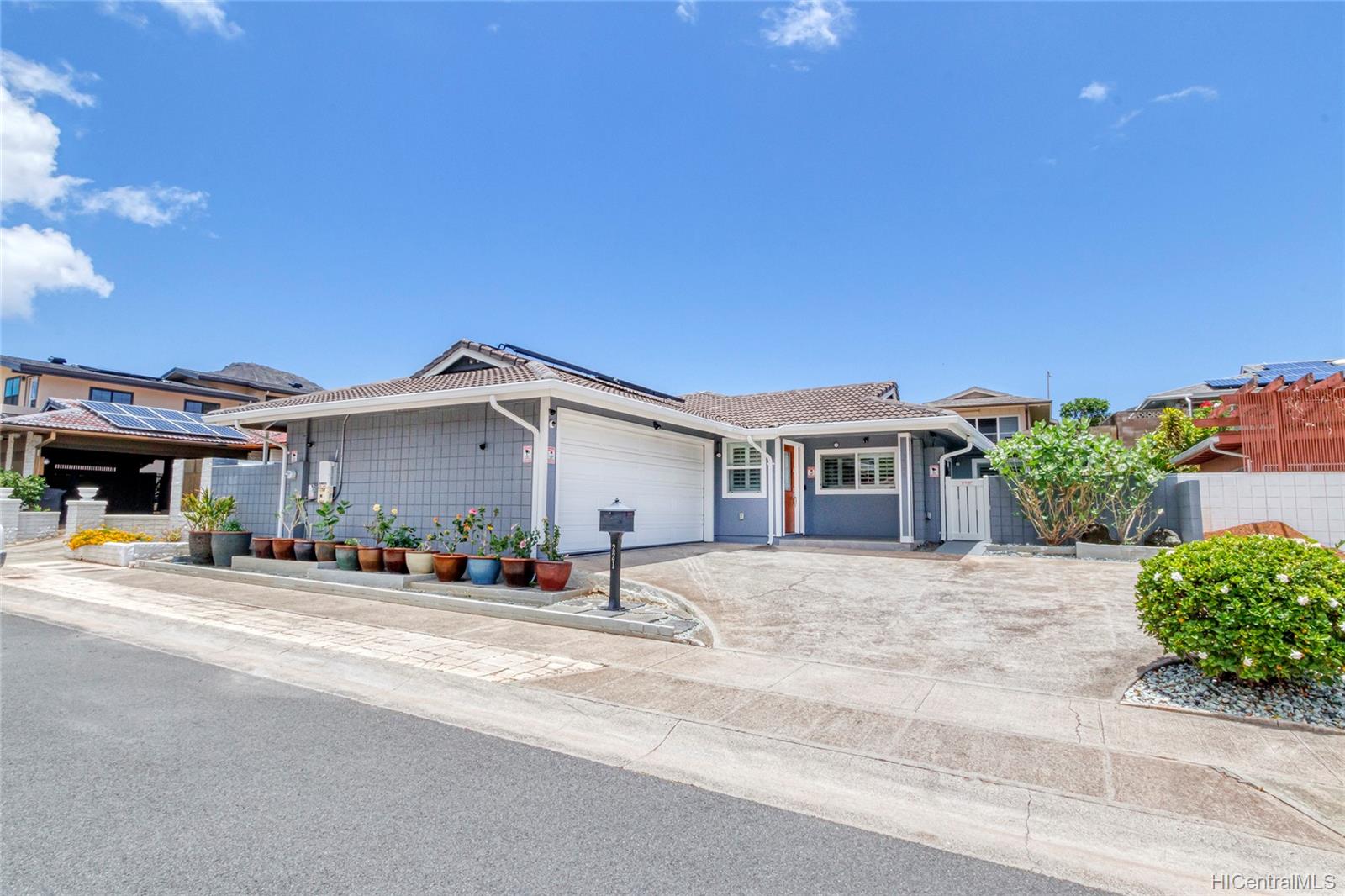 221 Hanamaulu Street Honolulu HI 96825 sold on 07192022