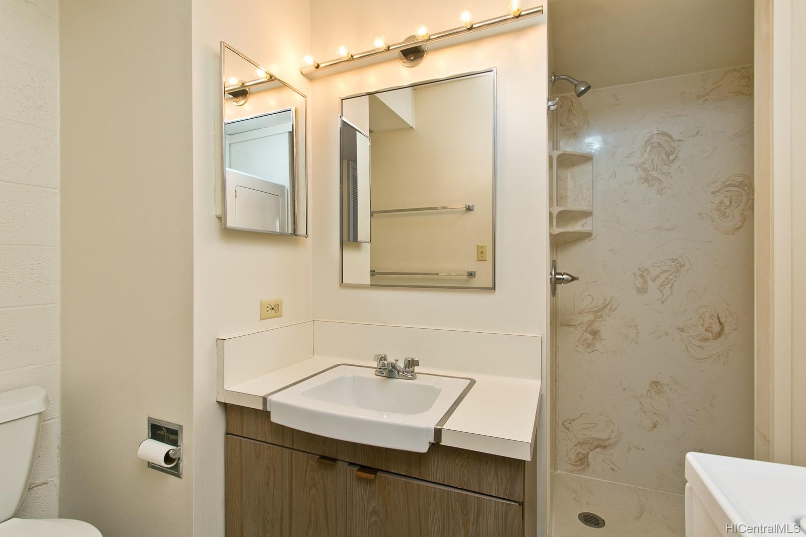 1515 Ward Avenue  Unit 1003