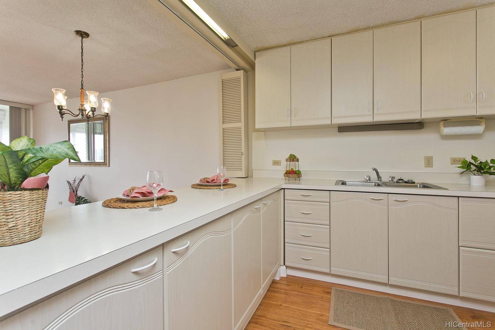 1515 Ward Avenue  Unit 1003