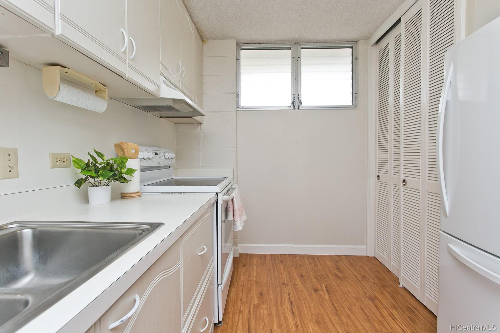 1515 Ward Avenue  Unit 1003