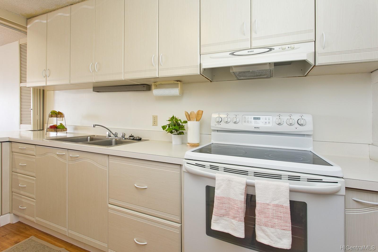 1515 Ward Avenue  Unit 1003