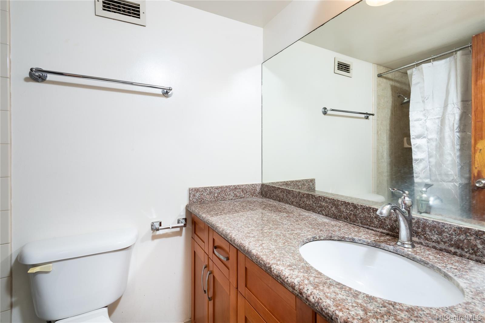 1069 Spencer Street  Unit 101