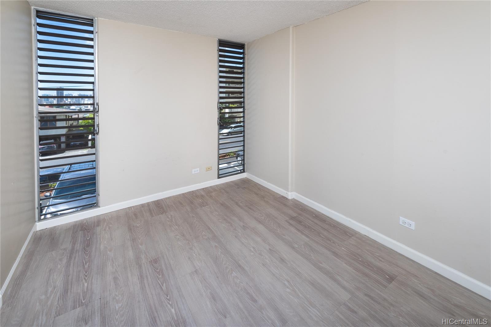 1069 Spencer Street  Unit 101