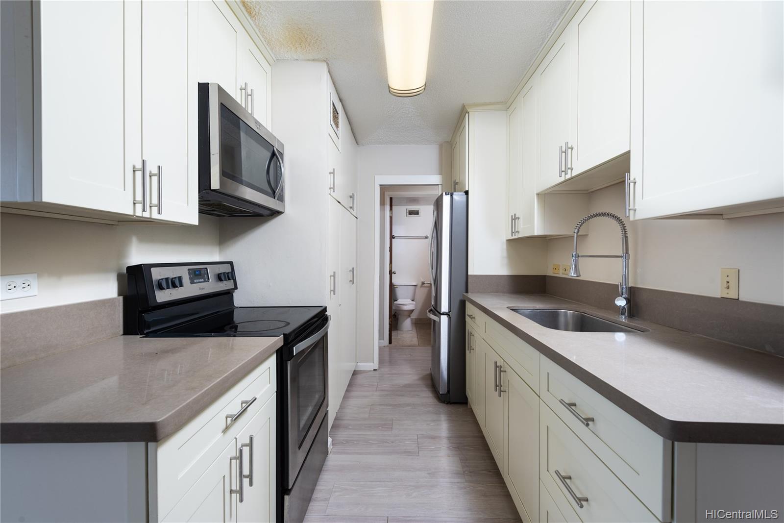1069 Spencer Street  Unit 101
