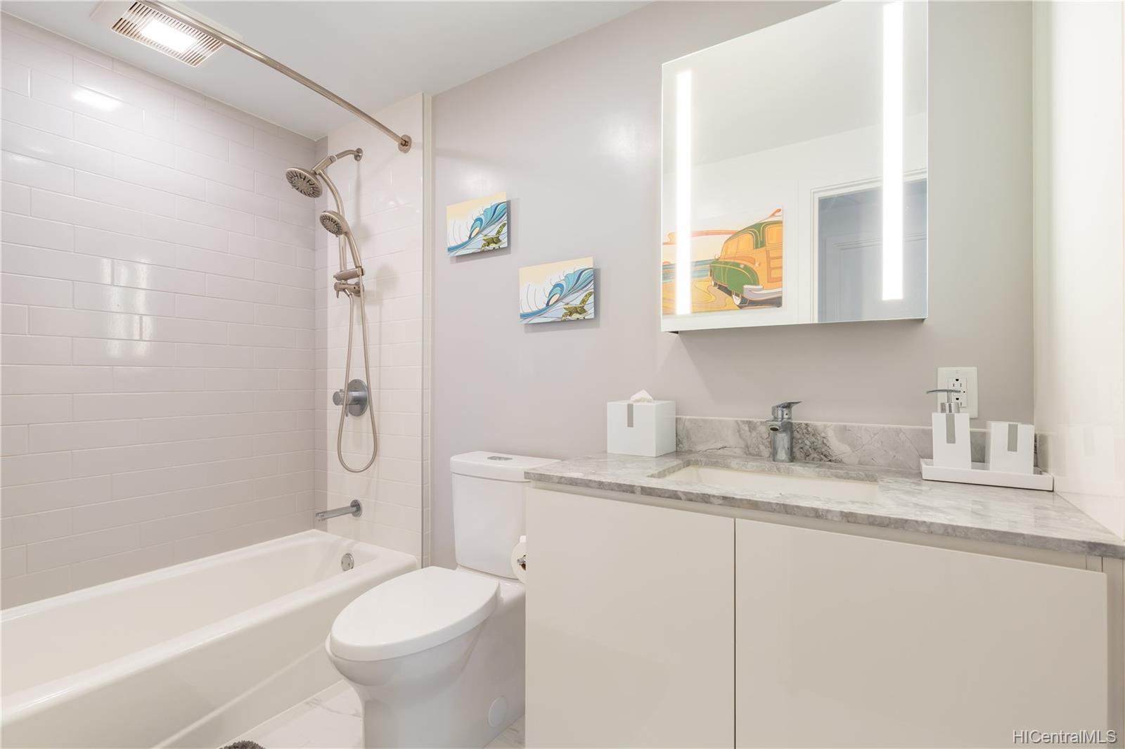 987 Queen Street  Unit 2303