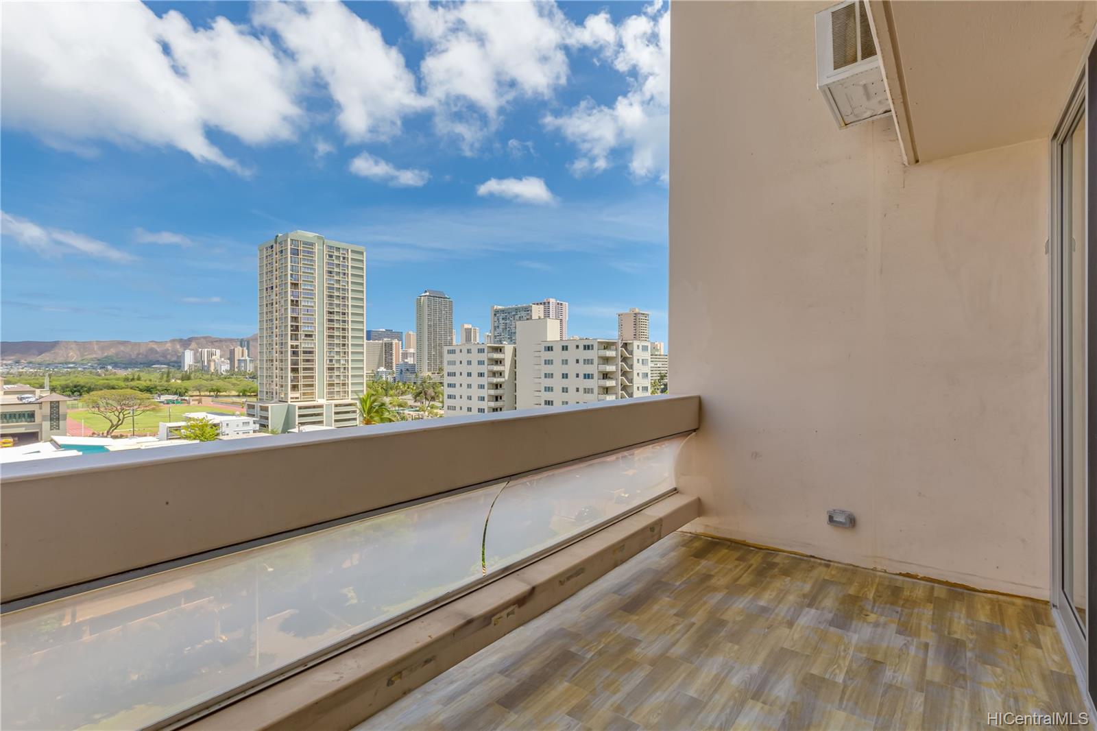 500 University Avenue  Unit 928