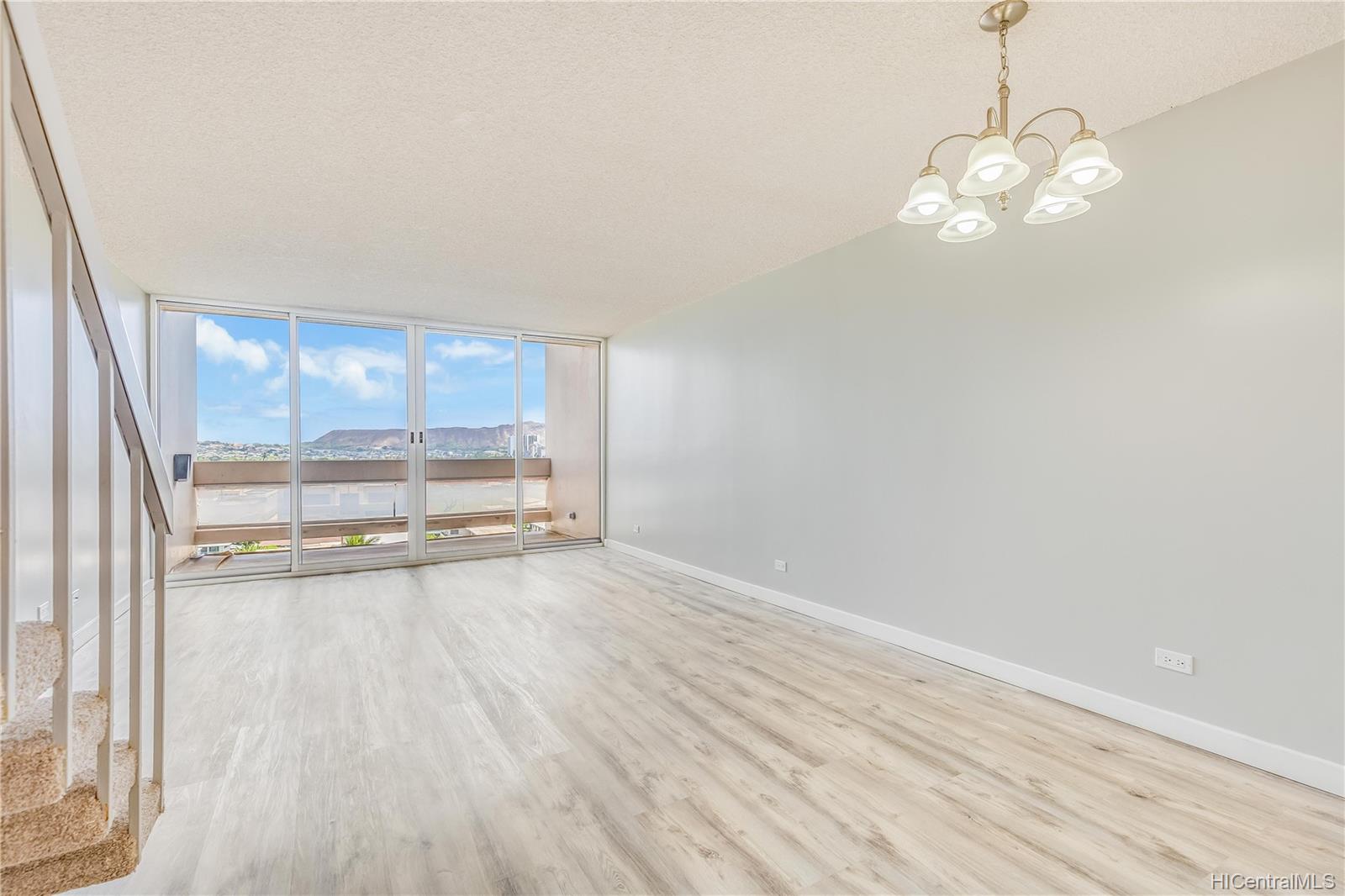 500 University Avenue  Unit 928